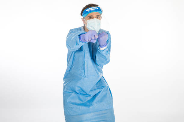 گان جراح غیر استریل مناسب استفاده روزمره در محیط ‌های درمانی و بیمارستانی