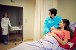 لباس بستری بیمارستان زنانه با پارچه نرم و طراحی کاربردی