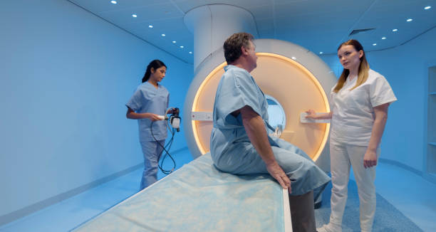 ست لباس ام آر آی با طراحی تخصصی و راحت مناسب بیماران