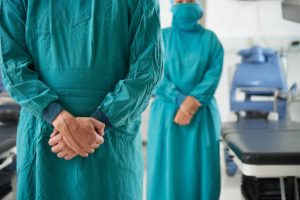 ست گان جراحی ایمپلنت با کیفیت بالا مناسب استفاده در اتاق عمل و مراکز درمانی تخصصی